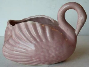 Swan Figurine Planter Flower Vase Pink Pottery Shawnee Hull Vintage Beauty LOOK - Picture 1 of 1