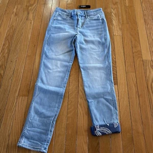 Neu White House Black Market Skinny Ankle blau Denim Jeans weich Gr. 6 - Bild 1 von 9