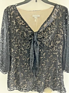Blusa de mujer Dressbarn negra de encaje talla mediana con forro beige mezcla de rayón/poliéster - Imagen 1 de 14