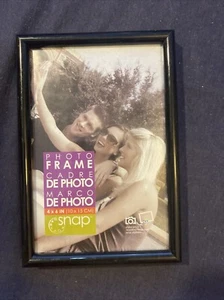 Marco de fotos negro a presión de 4x6" de plástico moderno elegante soporte de fotos independiente - Imagen 1 de 4