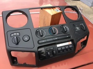 2006 Ford Super Duty climate control panel - Picture 1 of 11