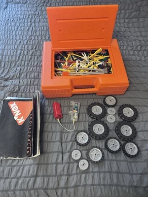 KNEX Intermediate Set #50015 Orange Hard Plastic Case Instructions Manual 1994🧮 - Image 1 of 4