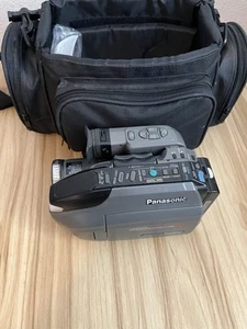 Panasonic Palmcorder Model PV-L750D w/ 2 Rechargeable Batteries & Charger - Picture 1 of 13