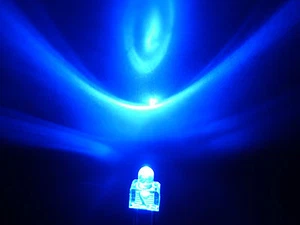 10pcs 2MM BLUE Water Clear Short Leg LED Lamps With 12v Free Resistors 2LB amy - Bild 1 von 2