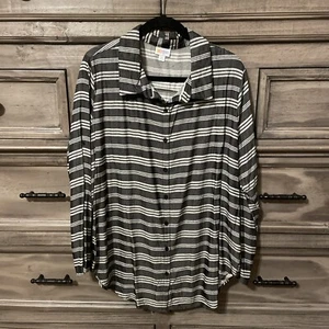 Lularoe Xl Valentina Button Up Top - Bild 1 von 5