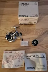 Neue Angelrolle Shimano Symetre 1000 FG Made in Japan +Ersatzspule OVP Unbenutzt - Bild 1 von 14