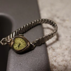 Vintage Ladies GF Bracelet With Heart Shape Gotham Watch & LOVE Back - LOOK!! - Picture 1 of 6