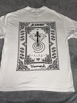 Camiseta Masculina Diamond Supply Co X 21 Savage X Saw Filme de Terror Tamanho XL Branca - Imagem 1 de 4