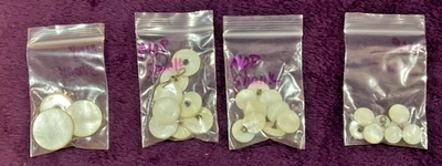 28 антикварных пуговиц из перламутровой раковины лот некоторые подходят с металлическим хвостовиком - Изображение 1 из 3