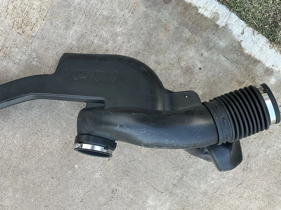 1999-2007 SILVERADO SIERRA 1500 2500 conjunto de tubo de mangueira ressonador de entrada de ar fabricante de equipamento original - Imagem 1 de 1