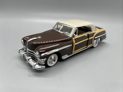Franklin Mint 1950 Chrysler Town & Country 1:43 Scale Diecast - Image 1 of 4