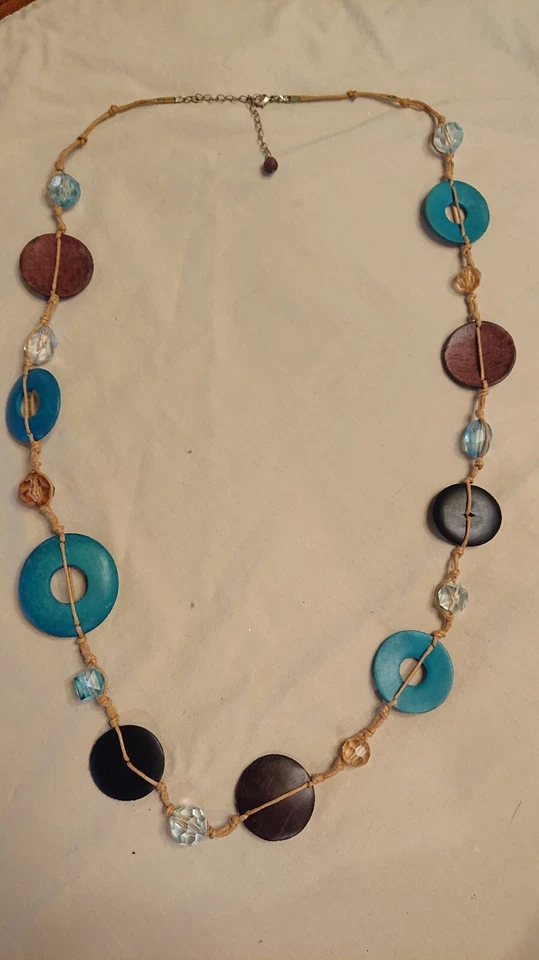 Collar de cuentas de madera turquesa y marrón Foto 1 de 1