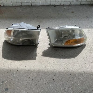 OEM Pair Headlights for 2006 Dodge Ram 1500 Pickup 2500 3500 Truck Set Chrome V - Picture 1 of 7