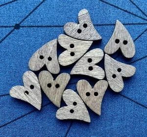 Lot of 10 Wooden Buttons - Brown Curved Heart - Craft Embroidery Sewing - Picture 1 of 13