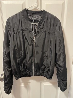 Chaqueta de bombardero holgada negra New Look talla grande Foto 1 de 2