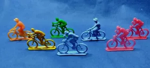 7 Mini Bicicletas de Juguete de Plástico De Colección Años 70 Bicicleta de Carrera Hong Kong Rojo Oreng Amarillo - Imagen 1 de 12