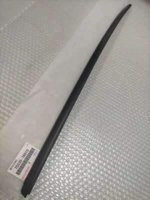 LEXUS CT200h ZWA10 11-17 Genuine Outside Windshield Moulding RH 75535-76010 OEM - Image 1 of 4