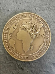 MEDAILLE BRONZE MISSION MILITAIRE DE COOPERATION / REPUBLIQUE FRANCAISE / 72 mm  - Picture 1 of 3