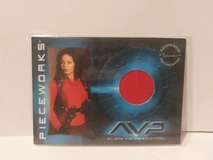 ALIEN VS PREDATOR - PW1 - SANAA LATHAN AS LEX (PIECEWORKS CARD) B - Picture 1 of 2