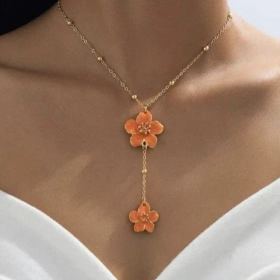女士橙色分层 5 花瓣花吊坠项链 — 第 1/4 张图片