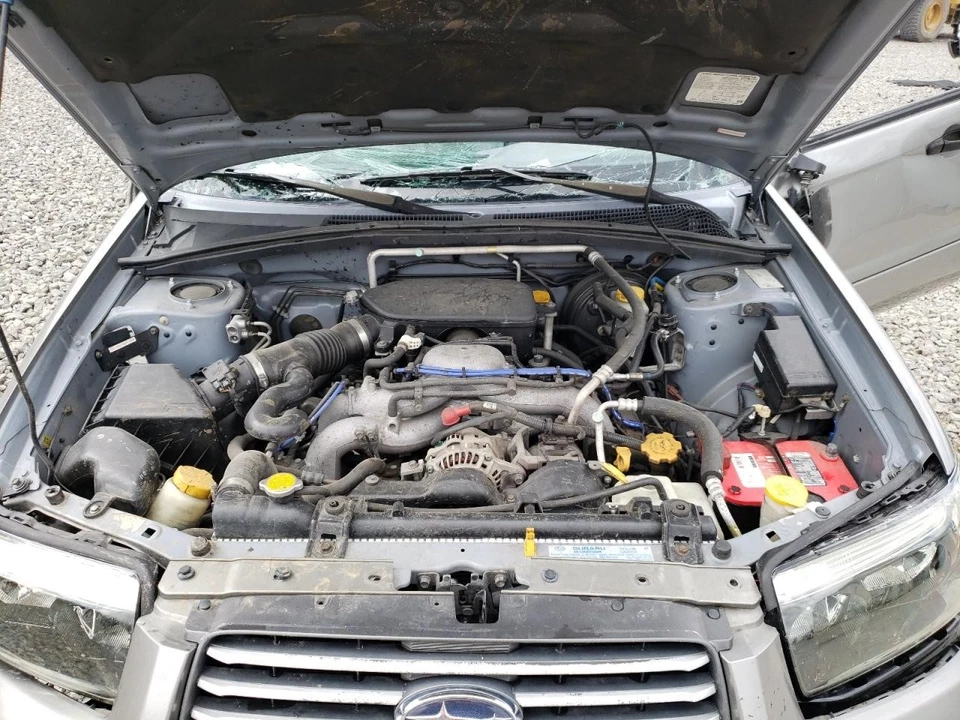 Manija de puerta interior usada se adapta a: Subaru Forester 2006 grado A Foto 1 de 4