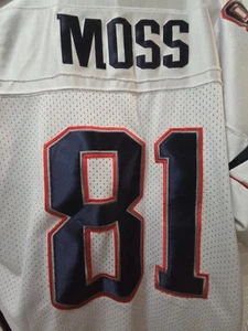 Authentic SZ 56 Reebok Randy Moss New England Patriots NFL Jersey - Picture 1 of 7
