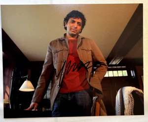 NIGHT SHYAMALAN Signed Autographed SIXTH SENSE 11x14 Photo - Picture 1 of 2