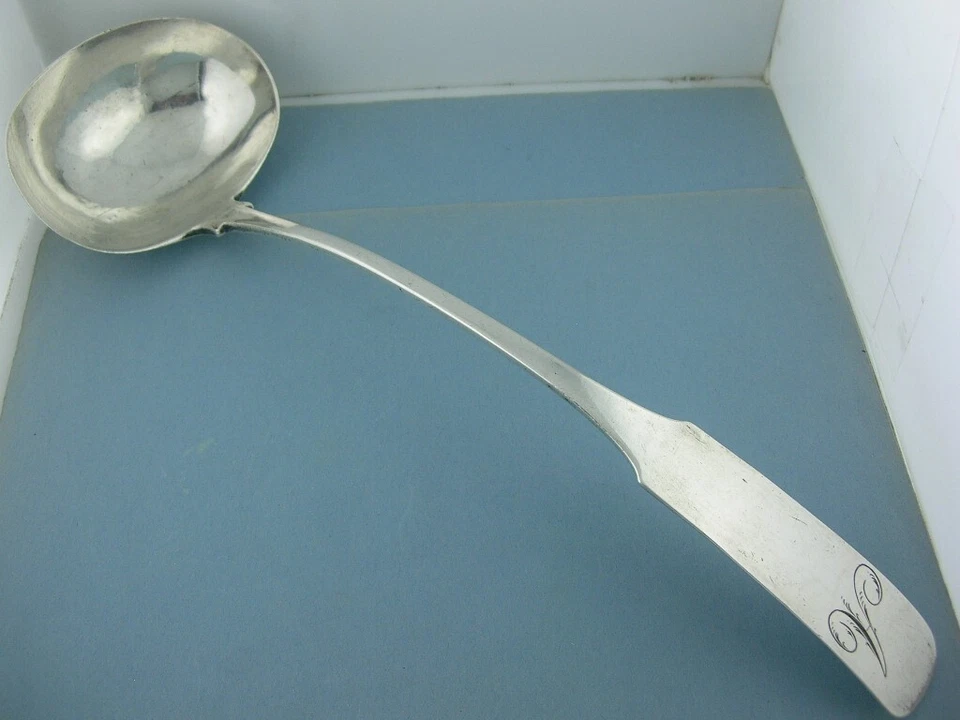 Moeda antiga prata 13 3/4" concha de sopa LIBERTY BROWNE Filadélfia 1810-1815 - Imagem 1 de 4