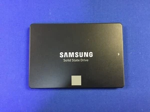 MZ-76E1T0 SAMSUNG 860 EVO 2,5" SATA III 1 To SSD MZ7LH1T0HMLU - Photo 1/2