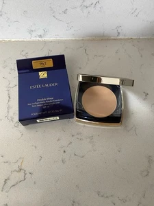 Estée Lauder double wear stay in place Matte Powder foundation 1W2 - Sand - Picture 1 of 3