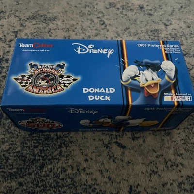RARE Team Caliber Disney Edition 2005 Daytona 500 NASCAR Donald Duck 1:24 New - Image 1 of 4