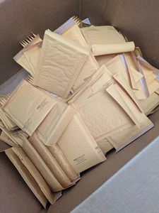 Uline Self-Seal Gold Bubble Mailers Lot Of 50 Approx 5 1/2 X 7 1/4 - Picture 1 of 6