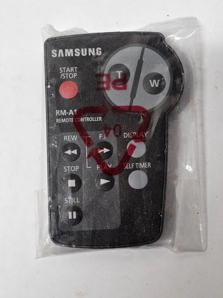 GENUINE PORIGINAL SAMSUNG CAMCORDER REMOTE CONTROL RM-A1 - Image 1 of 4