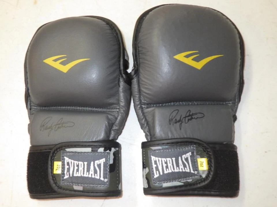 Guantes de entrenamiento Everlast Train Advanced MMA 7 onzas L/XL firmados por Randy Couture Foto 1 de 1