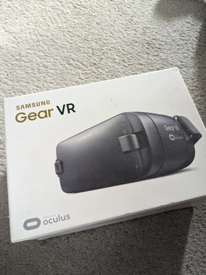 Samsung Gear VR Headset With Controller for S6 S7 S8 S8+ and Note SM-R325NZVABTU - Image 1 of 4