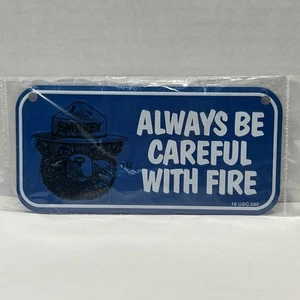 "Mini matrícula de metal Smokey Bear azul 6"" x 3""" - Imagen 1 de 4