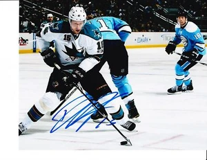 SAN JOSE SHARKS DANY HEATLEY SIGNED HANDLING 8X10 - Picture 1 of 1