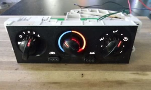Nissan Xterra Frontier Climate Heater A/C Control 275107Z411 01-04 D04254111 - Picture 1 of 8