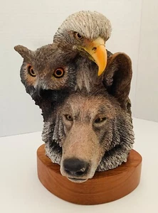 Escultura de colección Paul Carrico 10,5” águila calva, búho y lobo “huellas” numeradas - Imagen 1 de 11