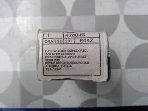Leviton 4700IG 15A 125V Isolated Gnd Duplex Lock Receptacle **Free Shipping** - Picture 1 of 4