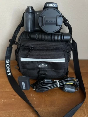 Sony Cyber-shot DSC-HX1 9.1MP Exmor 20x Optical Zoom Digital Still Camera Black - Image 1 of 4