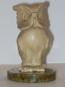 GENUINE ALABASTER HAND CARVED IN ITALY OWL FIGURINE - Picture 1 of 6