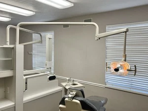 Adec 6300 Cabinet Mounted Dental Exam Light, Dental Patient Exam Light - Picture 1 of 10