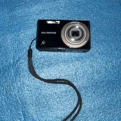 Olympus FE-5030 Pure White 14.0 MP Compact Digital Camera UNTESTED AS IS - Image 1 of 4