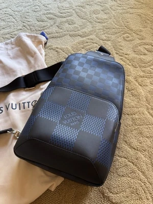 Bolsa tiracolo masculina Louis Vuitton Avenue - Imagem 1 de 4