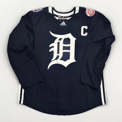 Camiseta deportiva personalizada Adidas Crossover auténtica de Detroit Red Wings-Tigers talla 50 Foto 1 de 4