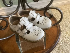 L'Amour Mädchen weiße Mary Jane Schuhe Größe 7 - Bild 1 von 8