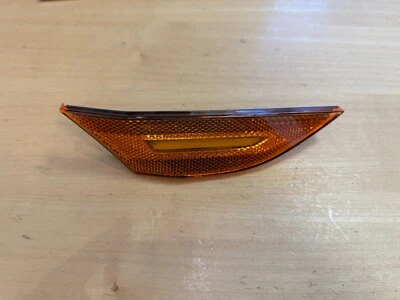 Luz de señalización lateral derecha/pasajero ámbar Porsche 991 de despegue 991-631-258-05 OEM Foto 1 de 3