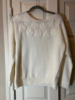 NUEVO Suéter SheIn Para Mujer Marfil Floral Bordado - Talla Mediana Foto 1 de 2