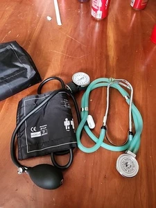 Elite Medical Instruments Stethoscope and Blood Pressure Cuff - Picture 1 of 5